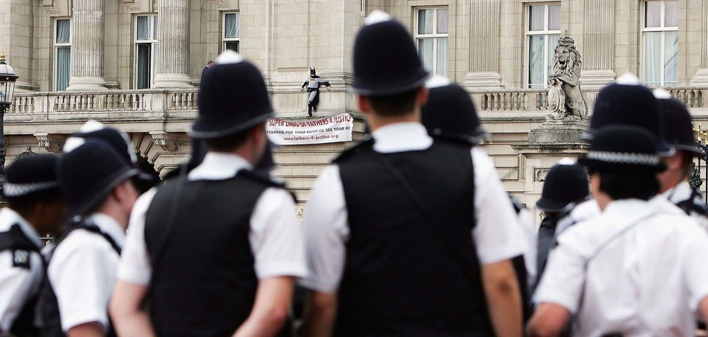 Fathers For Justice Protestor On The Balcony At Buckingham Palace